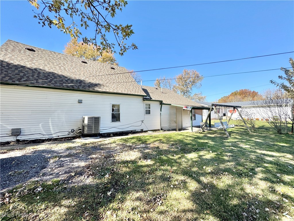 1693 Elfleda Street Lorain OH 44055