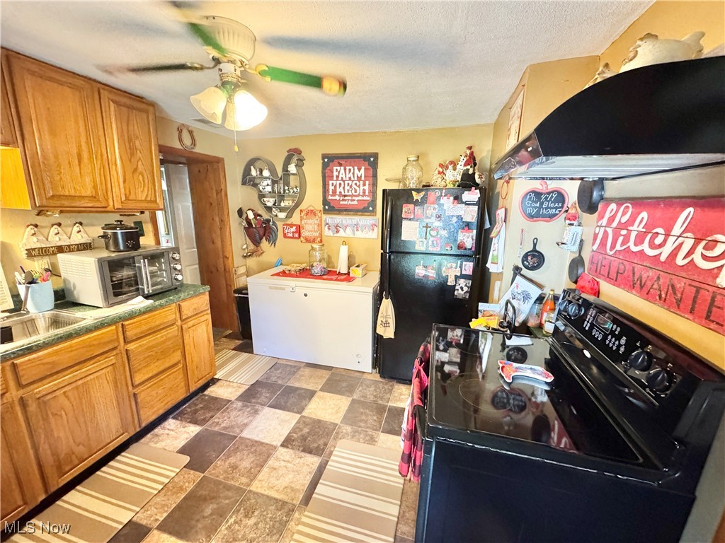 1693 Elfleda Street Lorain OH 44055