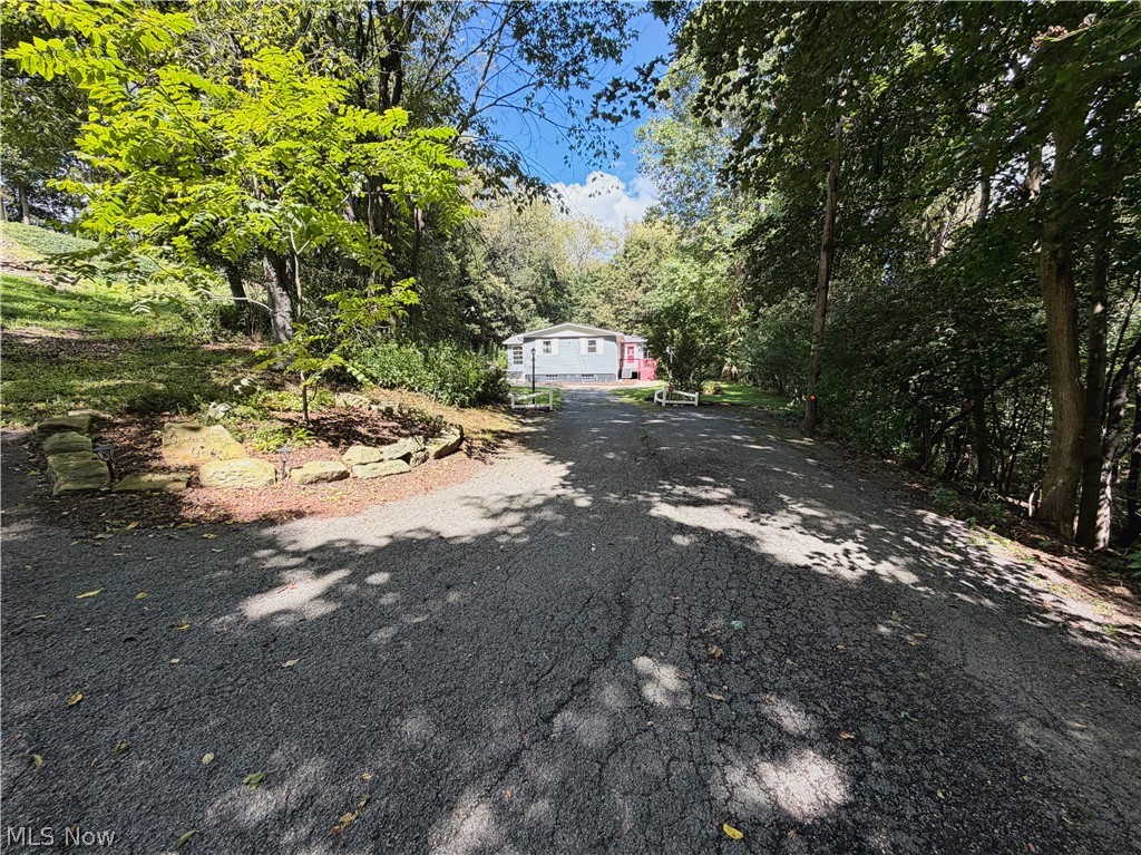 1929 Iris Street East Liverpool OH 43920