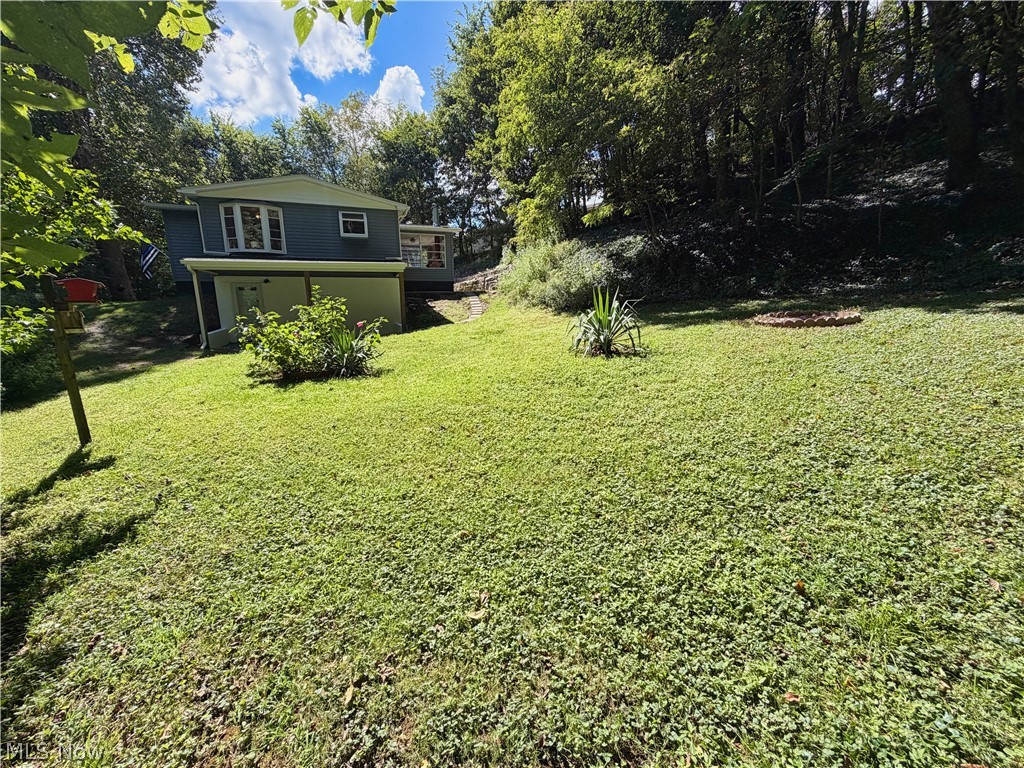 1929 Iris Street East Liverpool OH 43920