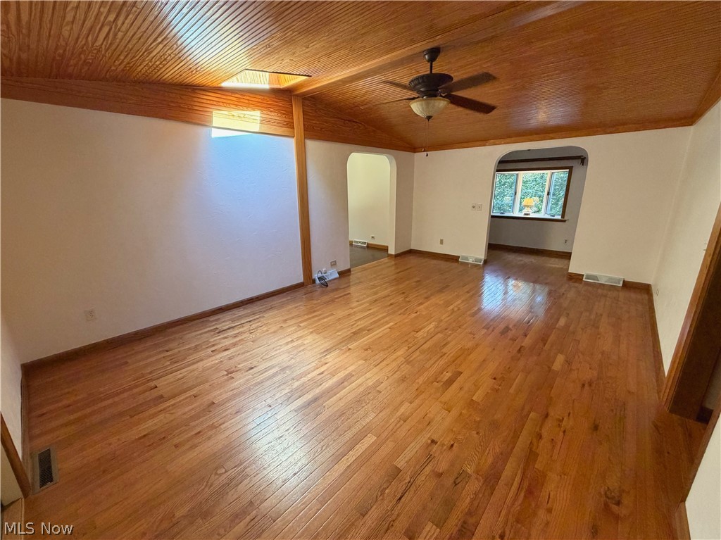 1929 Iris Street East Liverpool OH 43920
