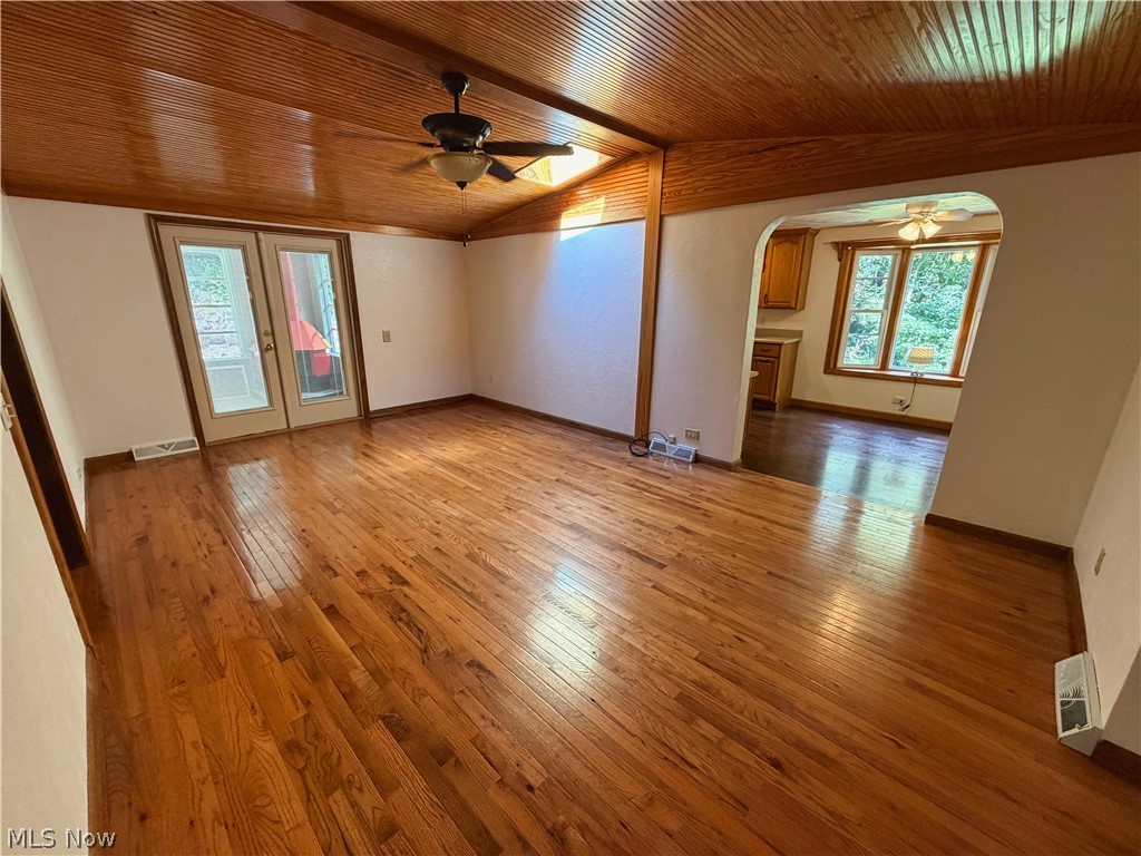 1929 Iris Street East Liverpool OH 43920