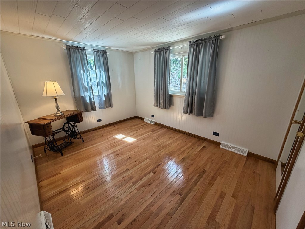 1929 Iris Street East Liverpool OH 43920