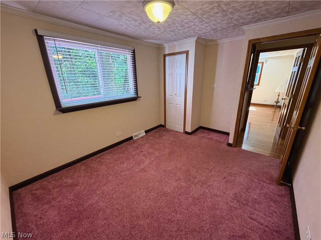 1929 Iris Street East Liverpool OH 43920