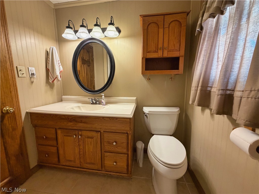 1929 Iris Street East Liverpool OH 43920