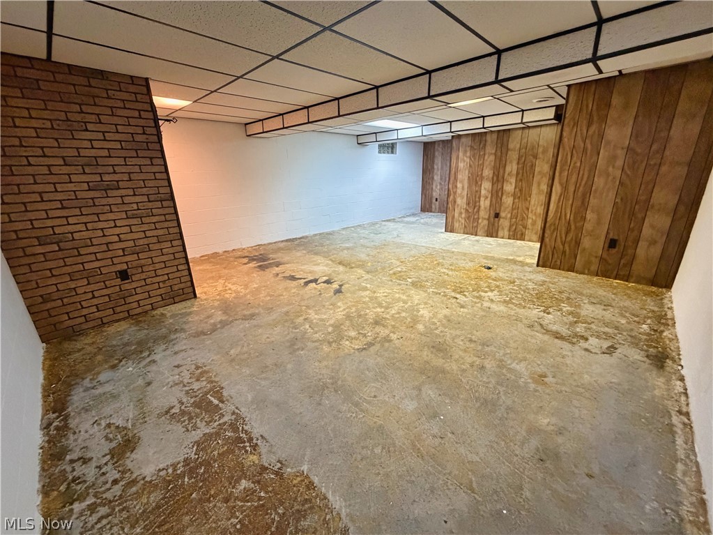 1929 Iris Street East Liverpool OH 43920