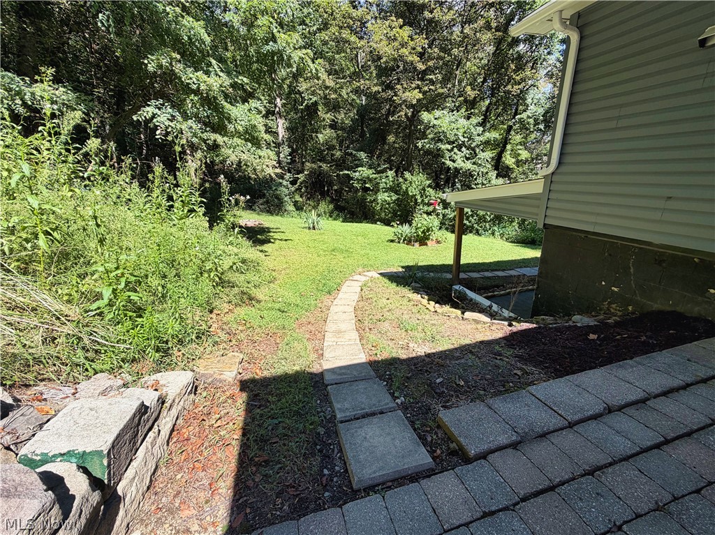 1929 Iris Street East Liverpool OH 43920