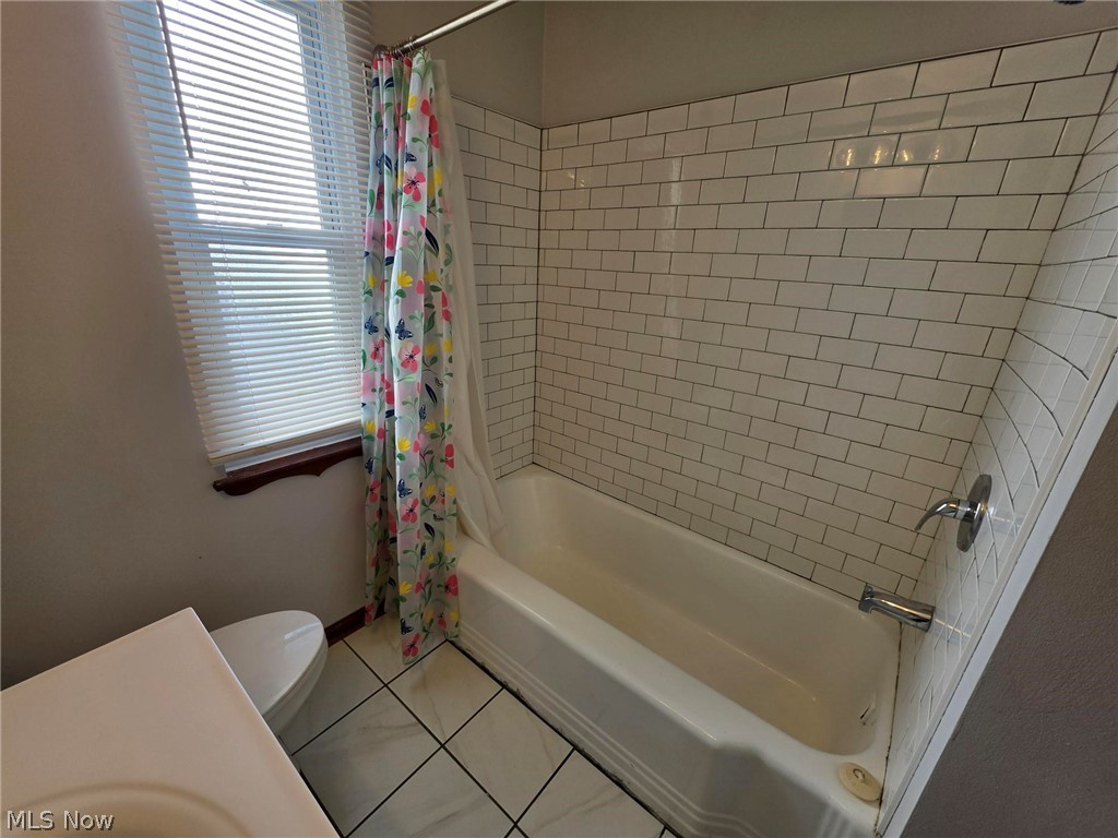 781 E 236th Street Euclid OH 44123