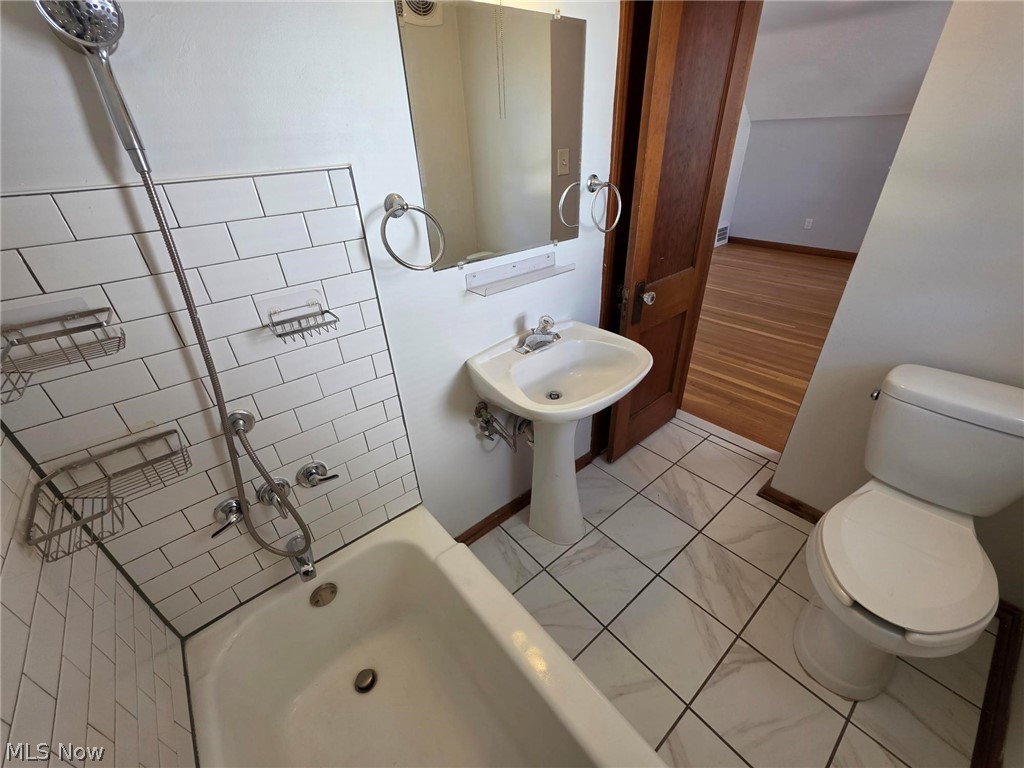 781 E 236th Street Euclid OH 44123