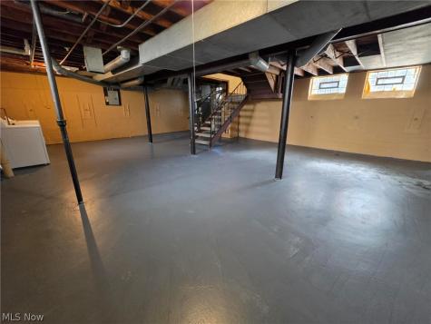 781 E 236th Street Euclid OH 44123