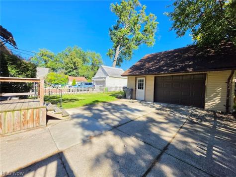 781 E 236th Street Euclid OH 44123