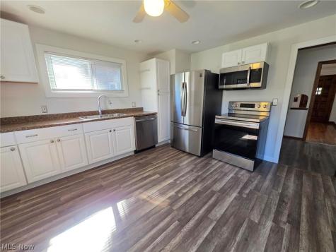 781 E 236th Street Euclid OH 44123