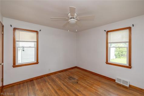 8324 Ivandale Drive Parma OH 44129