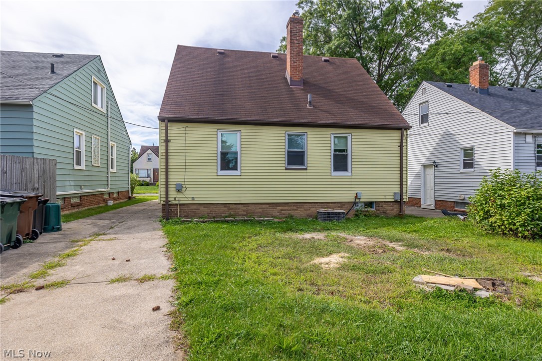 8324 Ivandale Drive Parma OH 44129