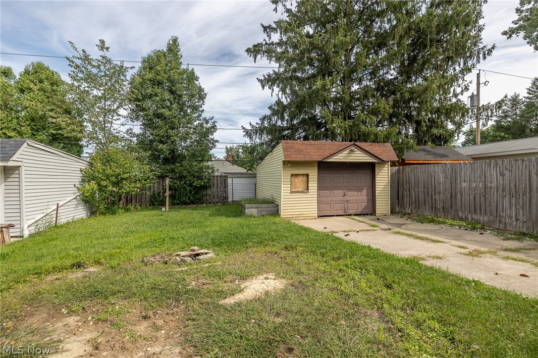 8324 Ivandale Drive Parma OH 44129