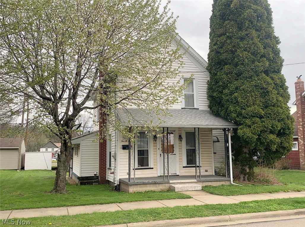 506 W Plain Street Minerva OH 44657