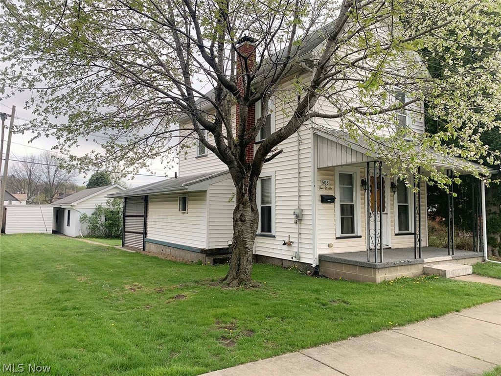 506 W Plain Street Minerva OH 44657