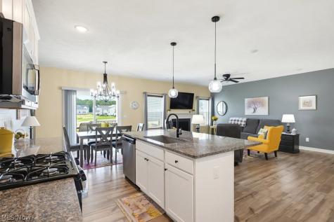 306 River Run Drive Elyria OH 44035
