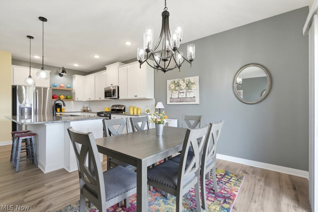 306 River Run Drive Elyria OH 44035
