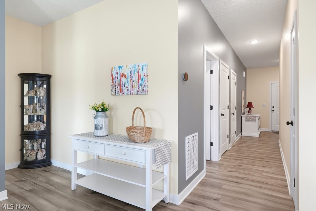 306 River Run Drive Elyria OH 44035