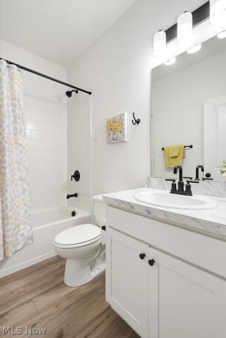 306 River Run Drive Elyria OH 44035