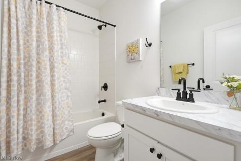 306 River Run Drive Elyria OH 44035