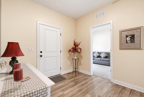 306 River Run Drive Elyria OH 44035