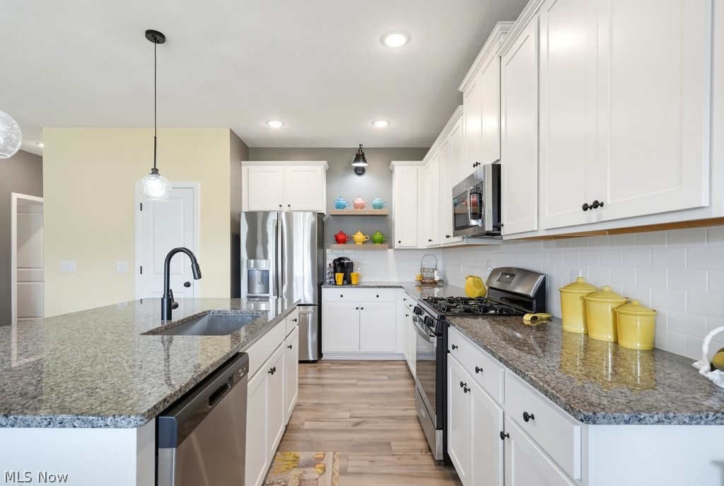 306 River Run Drive Elyria OH 44035