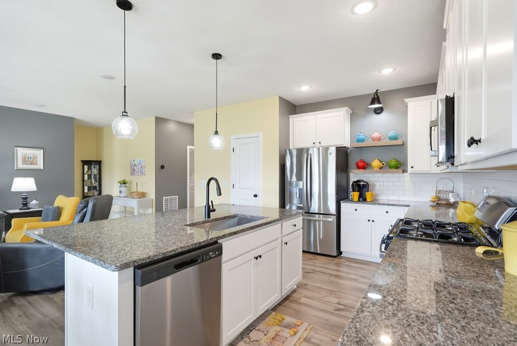 306 River Run Drive Elyria OH 44035