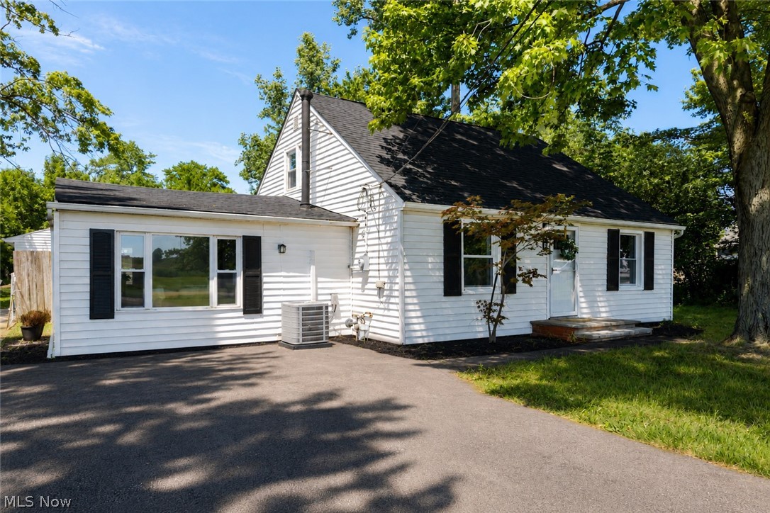7325 Adkins Road Mentor OH 44060