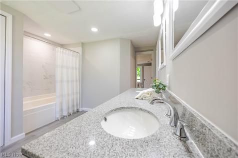 7325 Adkins Road Mentor OH 44060