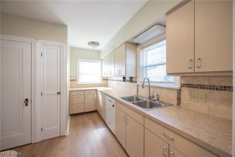 4533 E Berwald Road South Euclid OH 44121