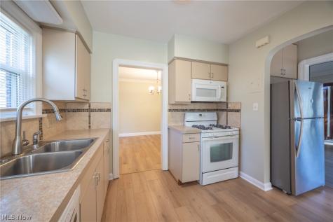 4533 E Berwald Road South Euclid OH 44121