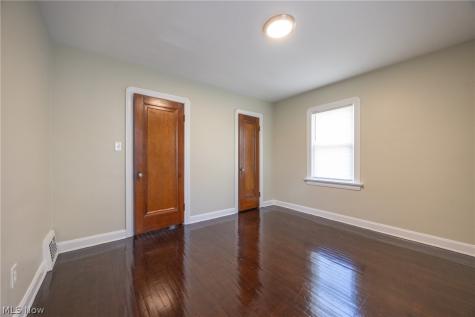 4533 E Berwald Road South Euclid OH 44121