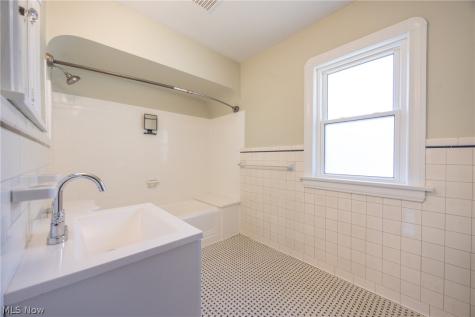 4533 E Berwald Road South Euclid OH 44121