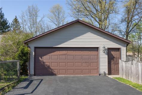 4533 E Berwald Road South Euclid OH 44121