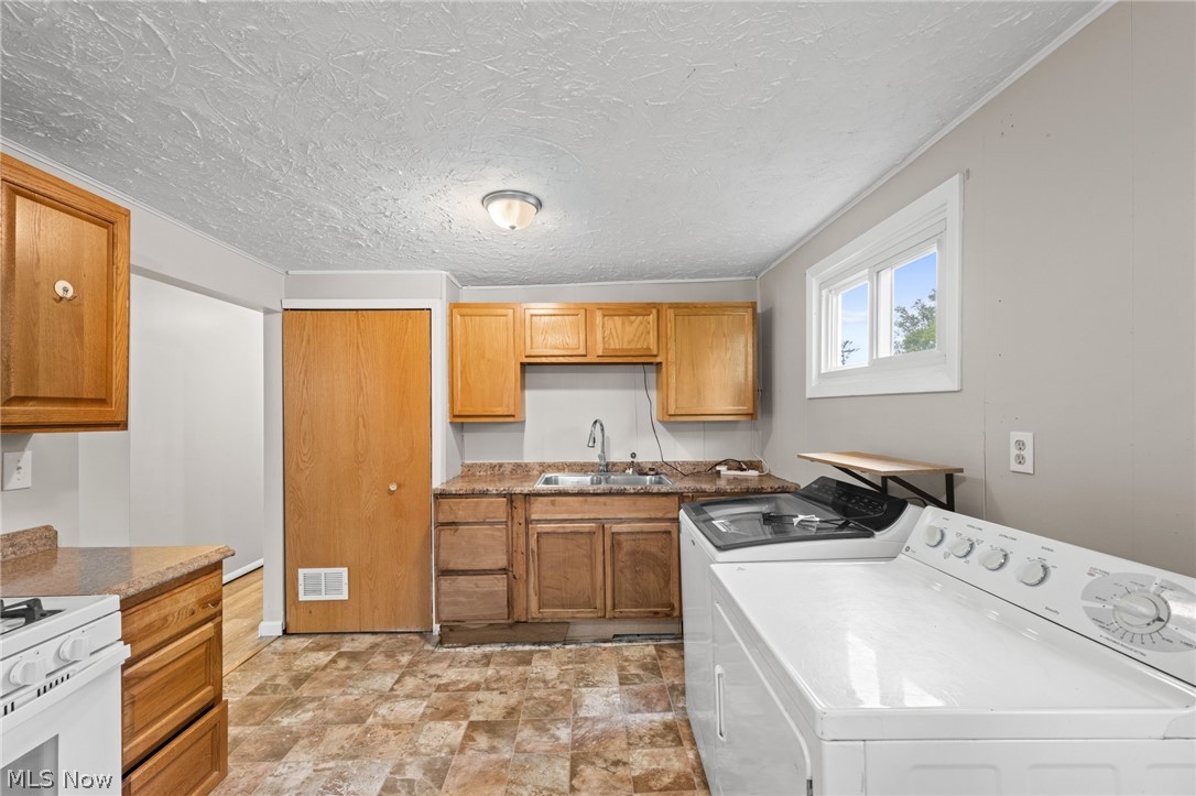 648 Richie Drive Brunswick OH 44212