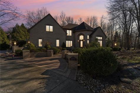 32341 Regency Court Avon Lake OH 44012