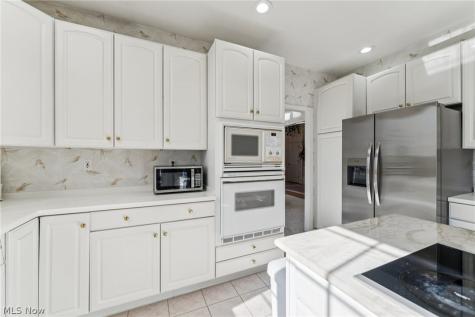 32341 Regency Court Avon Lake OH 44012