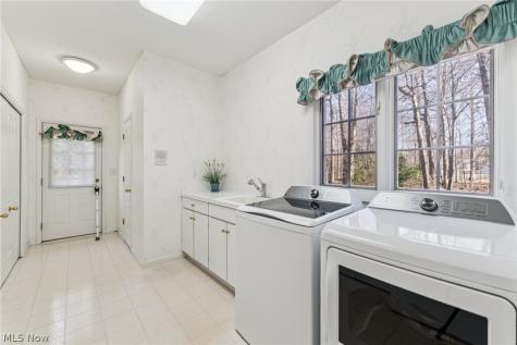 32341 Regency Court Avon Lake OH 44012