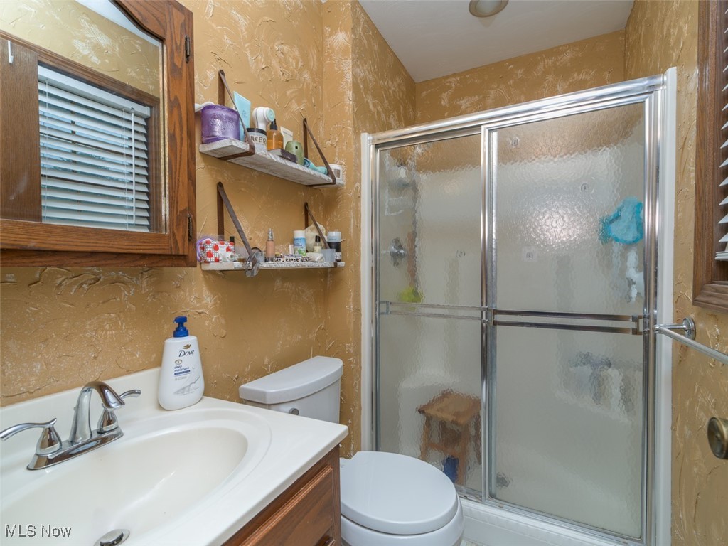 326 Eastbury Avenue NE North Canton OH 44720