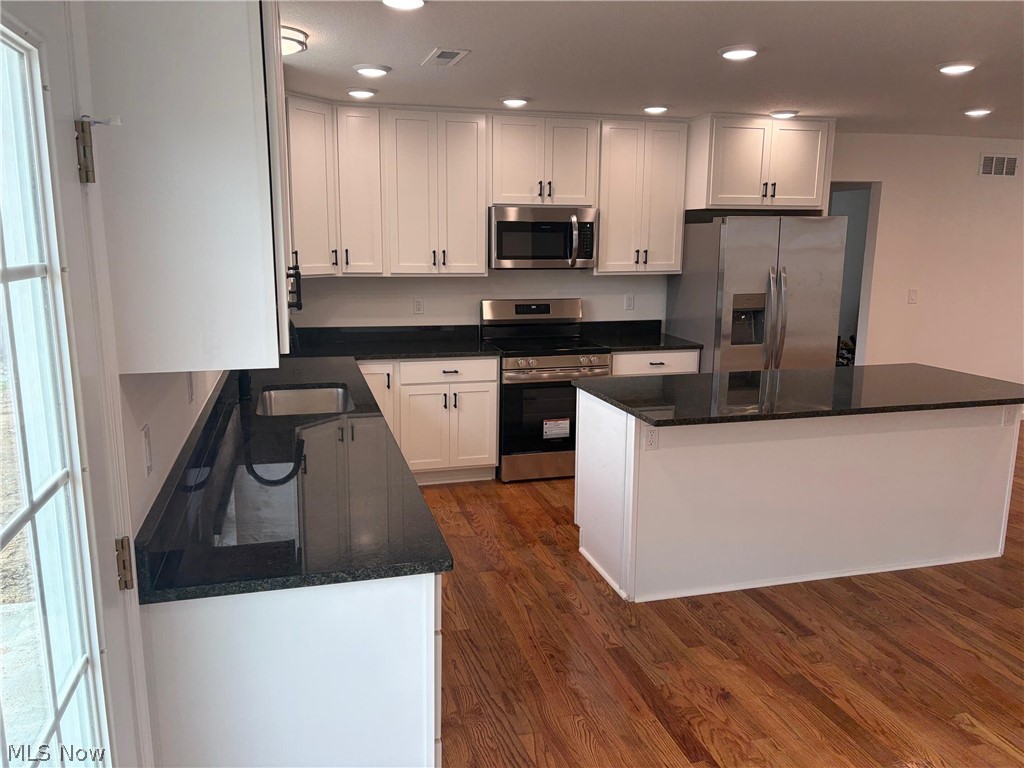 165 W 3rd Street Frazeysburg OH 43822