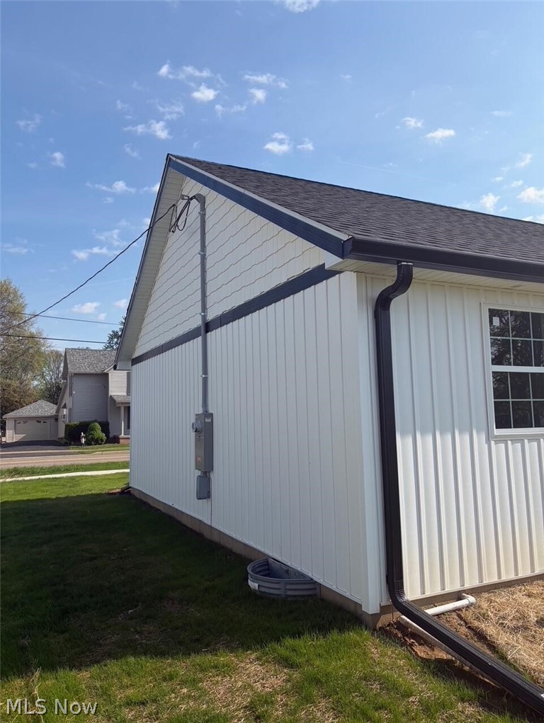 165 W 3rd Street Frazeysburg OH 43822