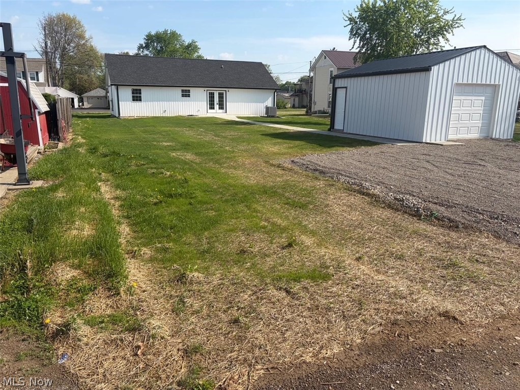 165 W 3rd Street Frazeysburg OH 43822