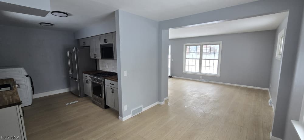 359 Denman Avenue Cortland OH 44410