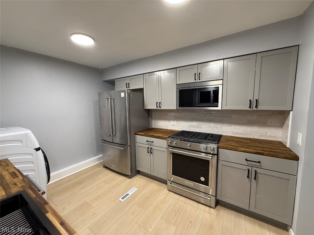 359 Denman Avenue Cortland OH 44410