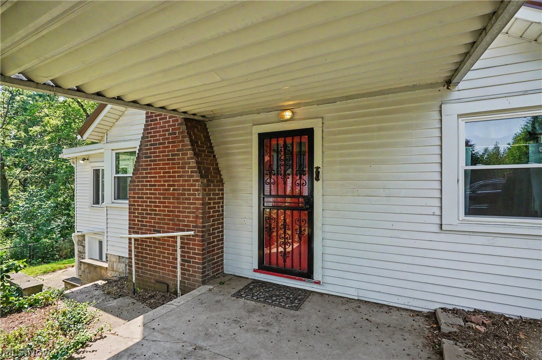 10528 Country Club Lane Deerfield OH 44449