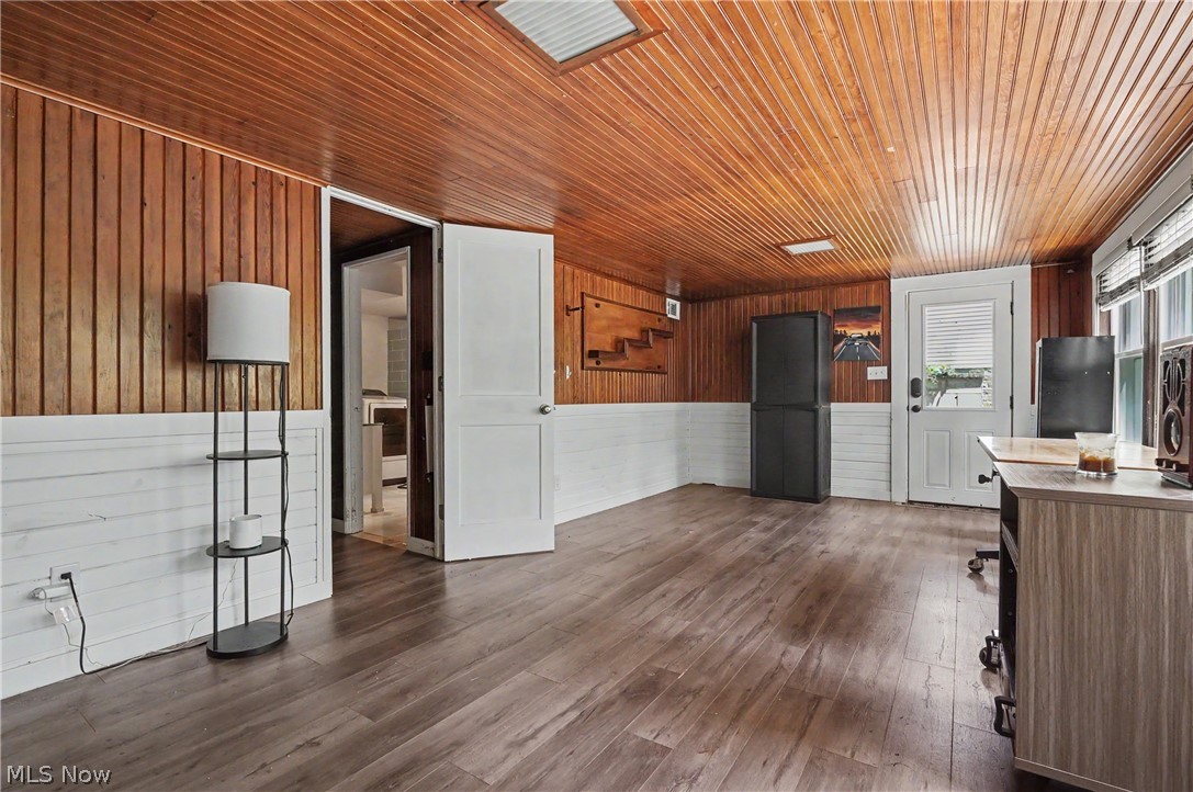 10528 Country Club Lane Deerfield OH 44449