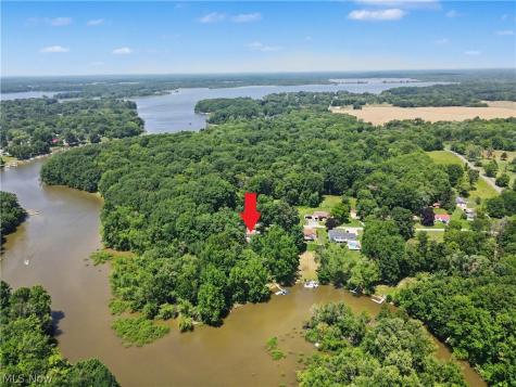 10528 Country Club Lane Deerfield OH 44449