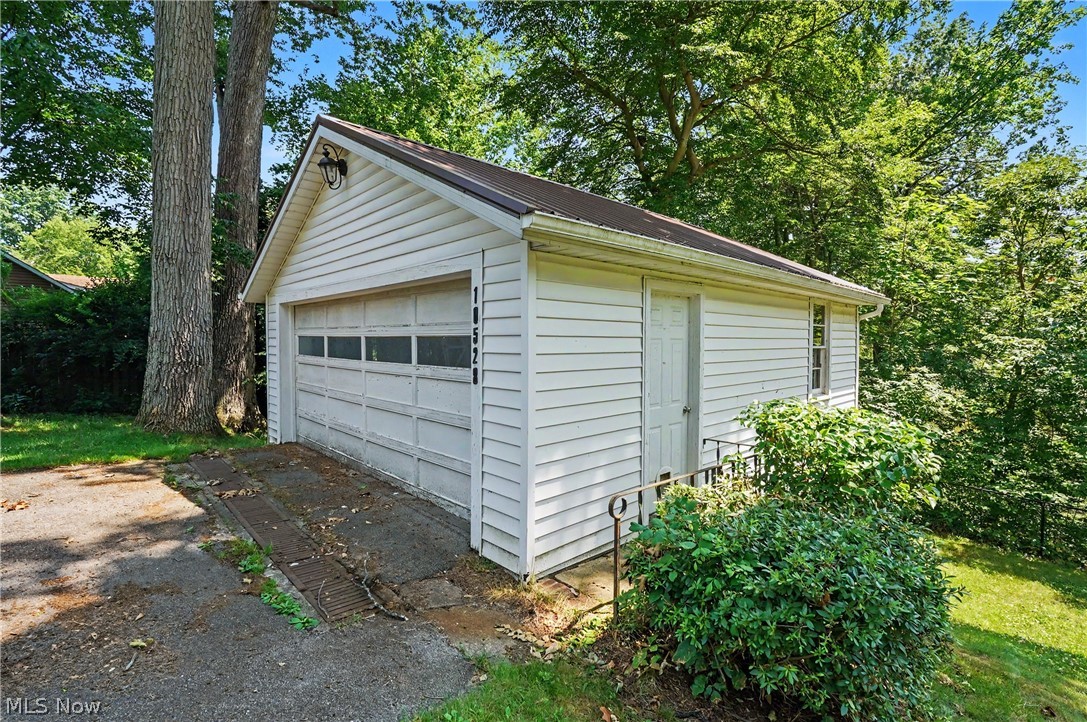 10528 Country Club Lane Deerfield OH 44449